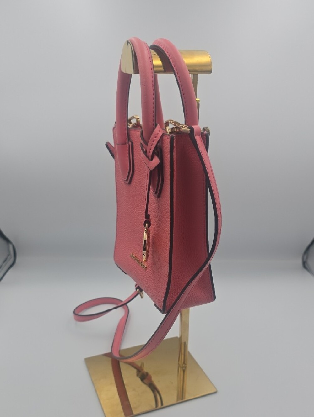 Michael Kors Pink Pebbled Leather Mini Crossbody/Phone Holder W/ Gold (NWOT)💖 - Picture 6 of 9